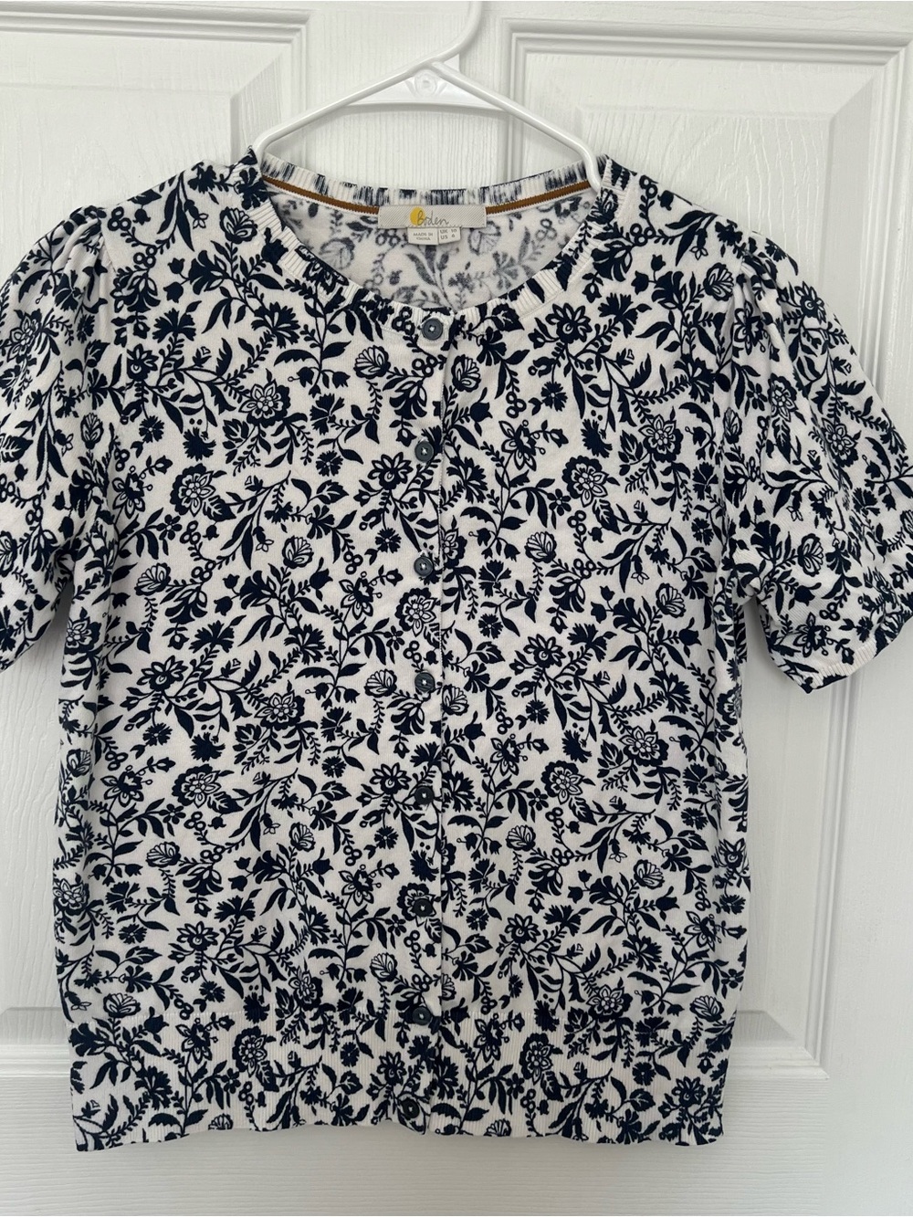 Boden White Navy Floral Button-Front Short Sleeve Top